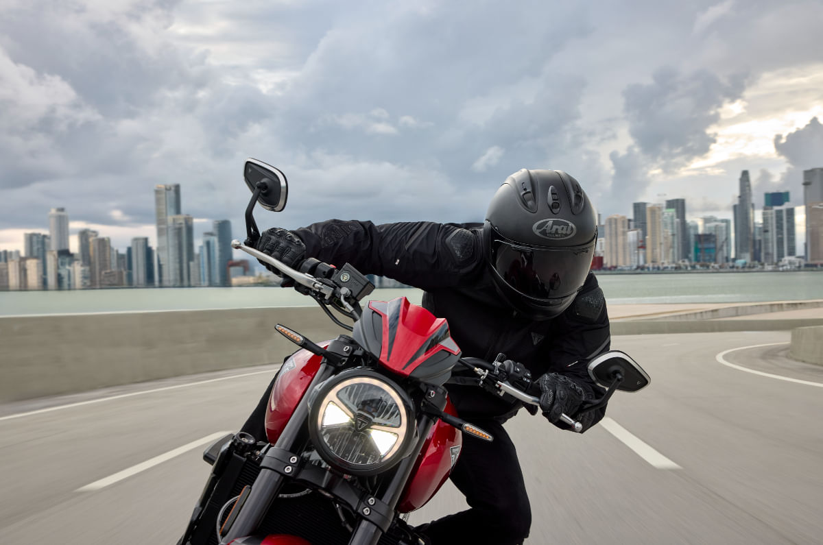 Showa, 41mm upside down separate function big piston (SFF-BP) front fork.